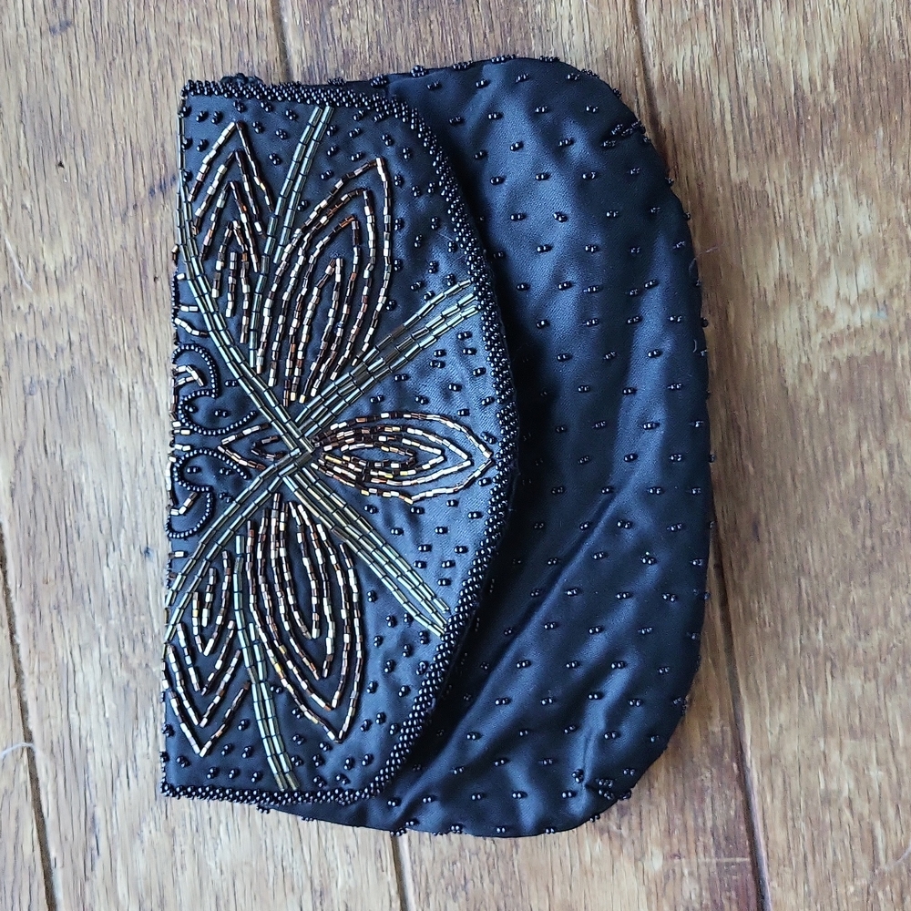 Beaded clutch bag